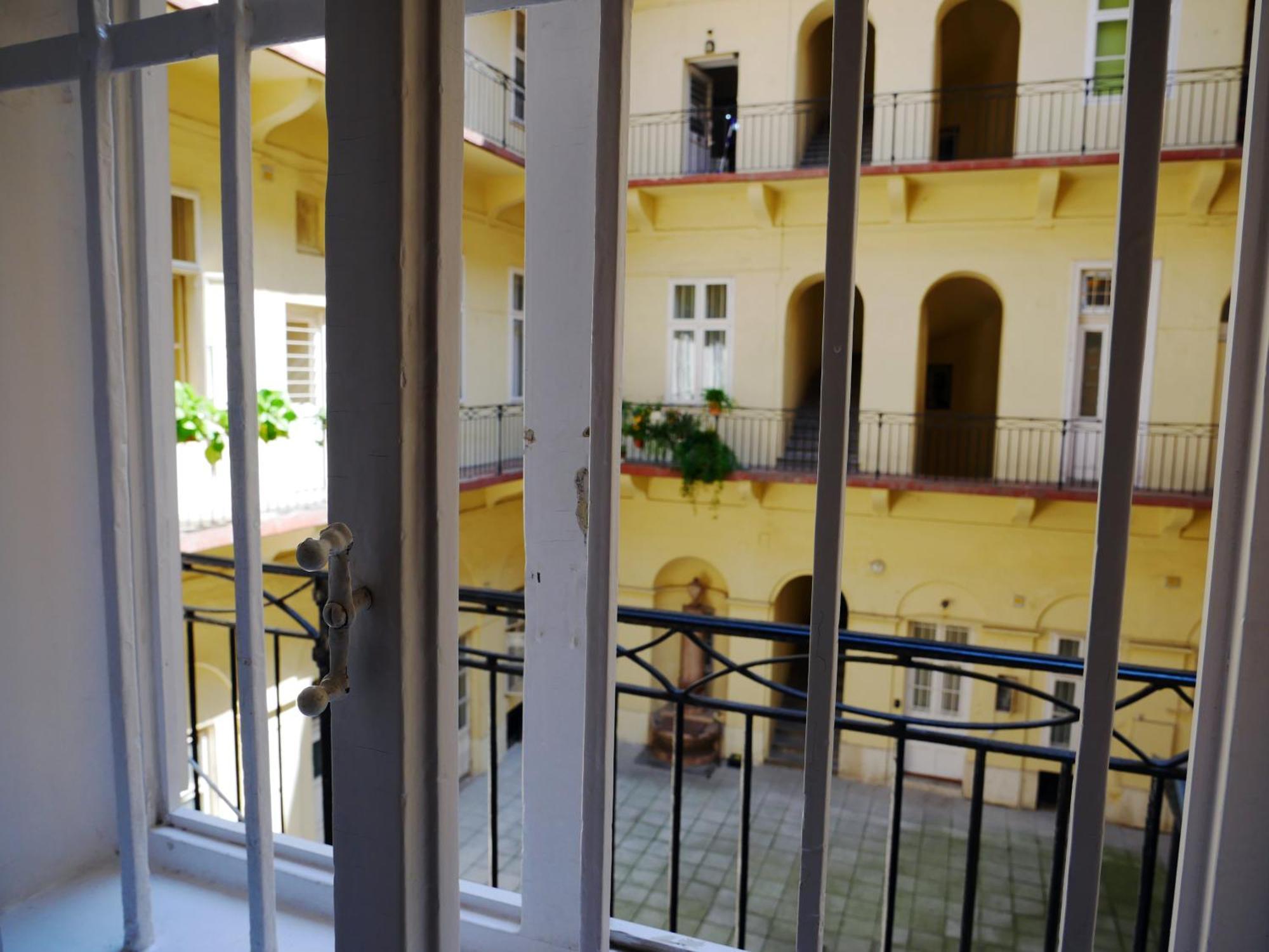 Dorotea - Cosy Home In The Heart Of Budapest Exterior foto