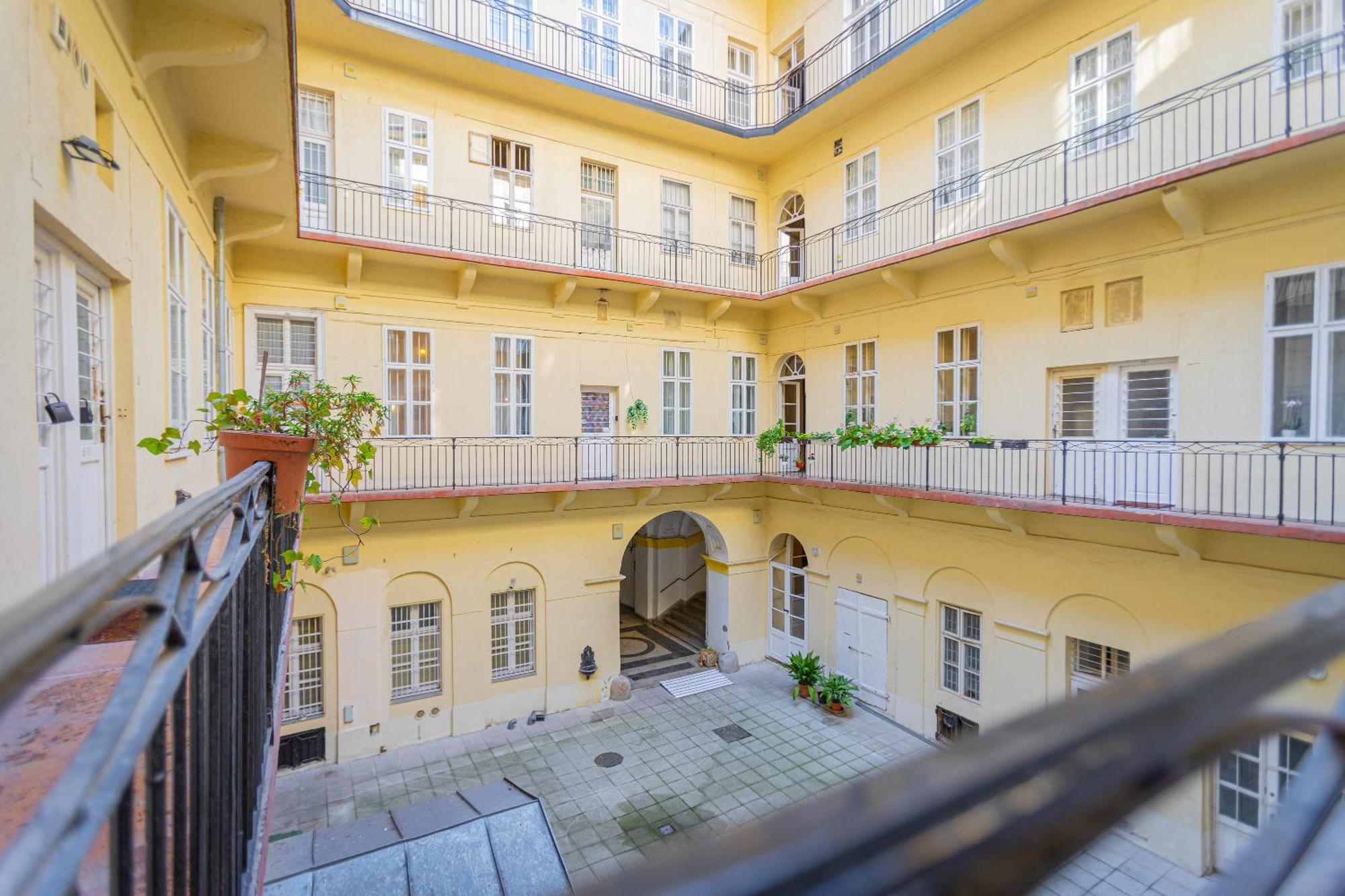 Dorotea - Cosy Home In The Heart Of Budapest Exterior foto